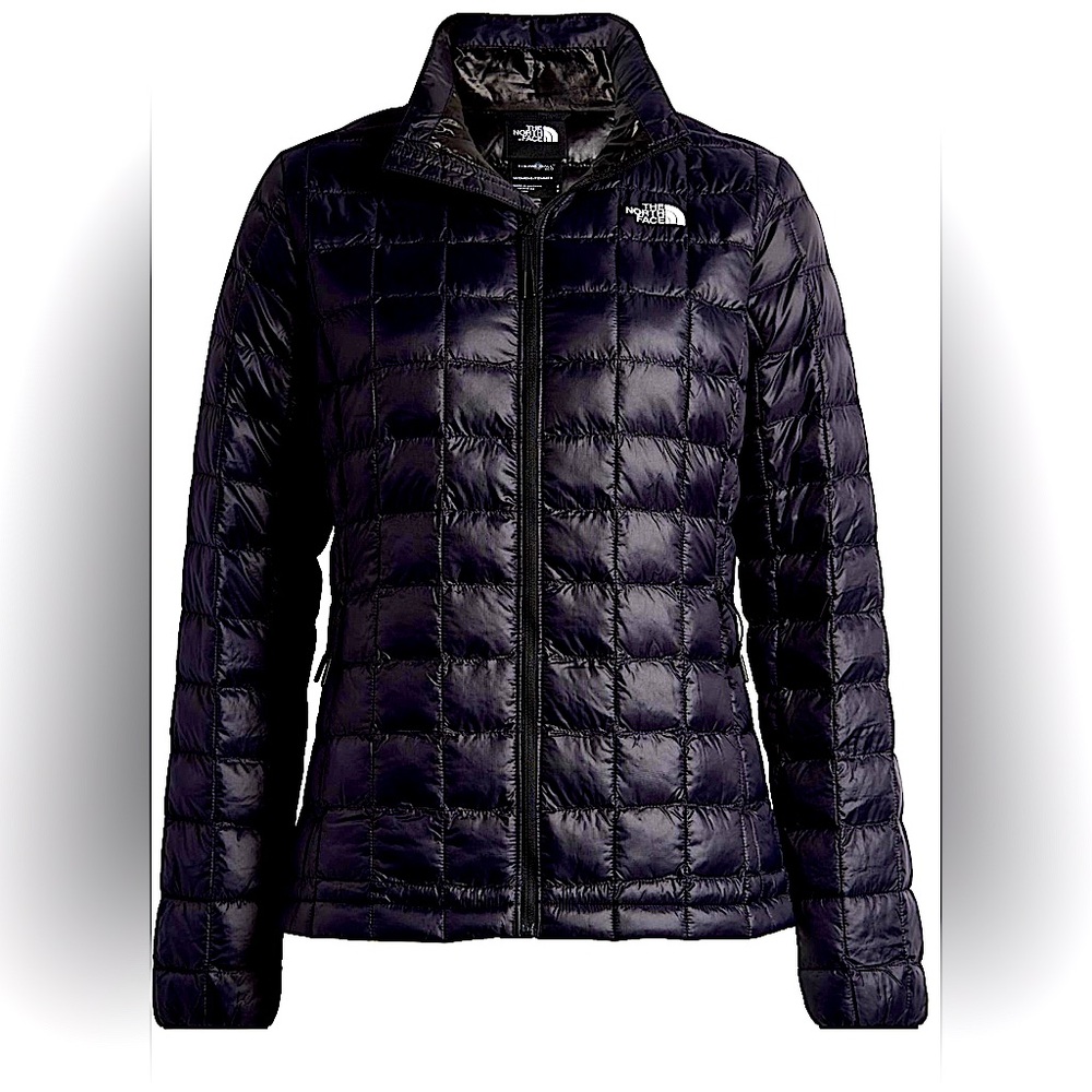 Thermoball - Northface women's jacket Eco 2.0 quilted water repellent jacket.